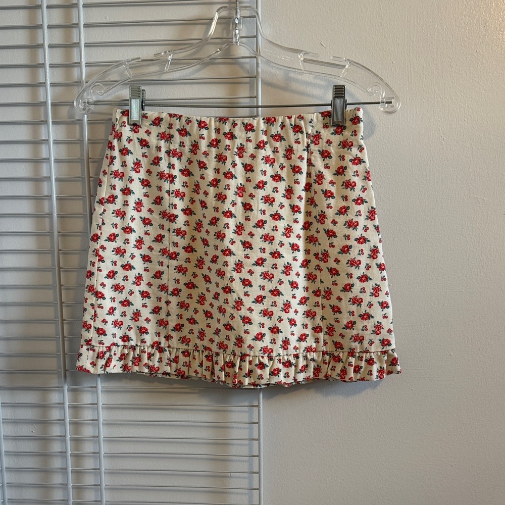 Zara Cream Mini Skirt with Red Floral Print
